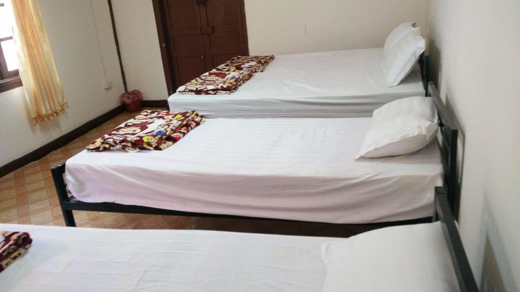 Orange Backpacker Hostel Vientiane Exteriör bild