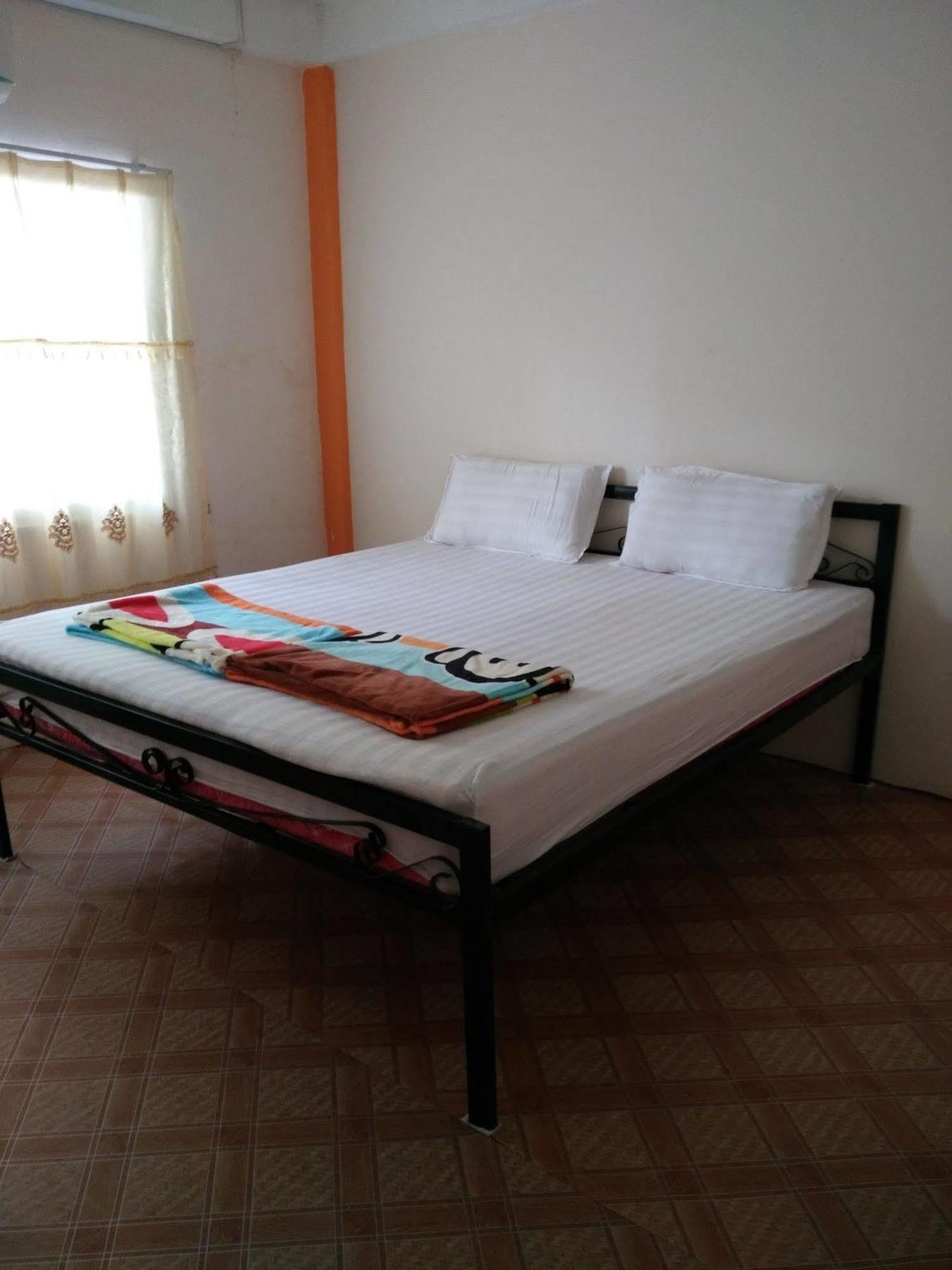 Orange Backpacker Hostel Vientiane Exteriör bild