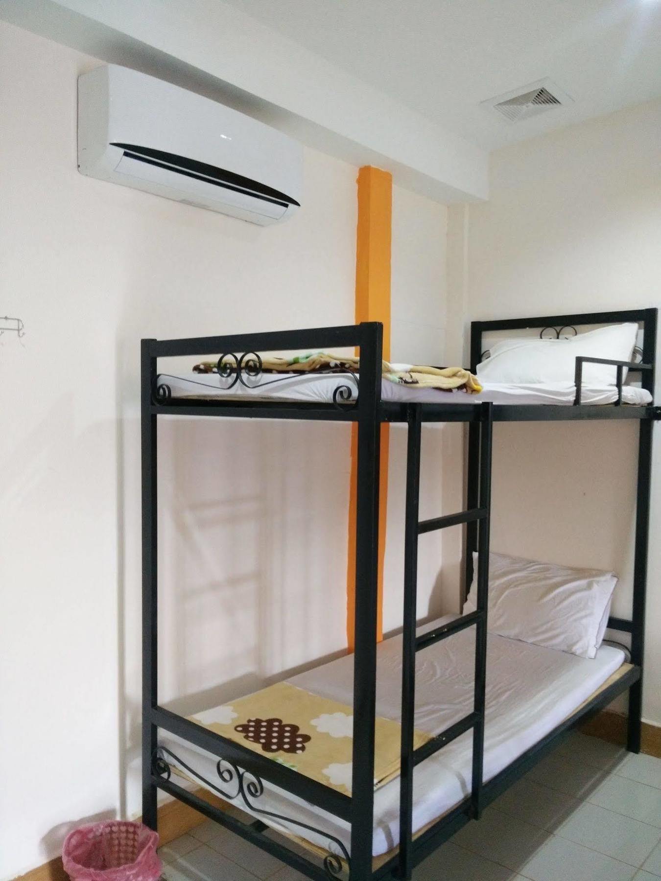 Orange Backpacker Hostel Vientiane Exteriör bild