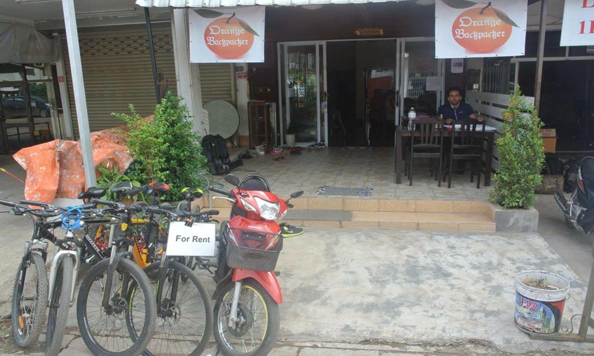 Orange Backpacker Hostel Vientiane Exteriör bild